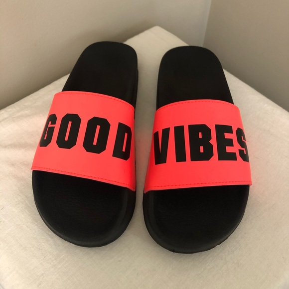PINK Victoria's Secret Shoes - Victoria secret PINK - Good Vibes slides